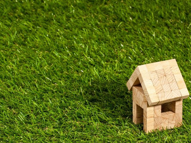 Avoiding Common Estate Planning Mistakes for Married Homeowners with Real Estate